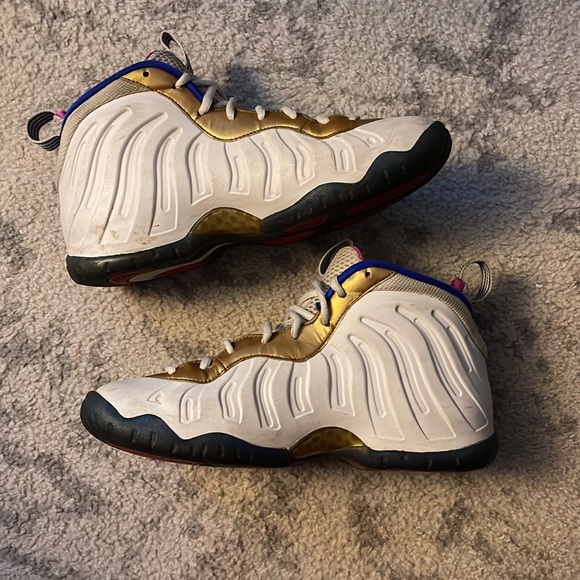 Size 6.5 (GS) - Nike Little Posite One Mid Fuchsia Blast - Picture 2 of 5